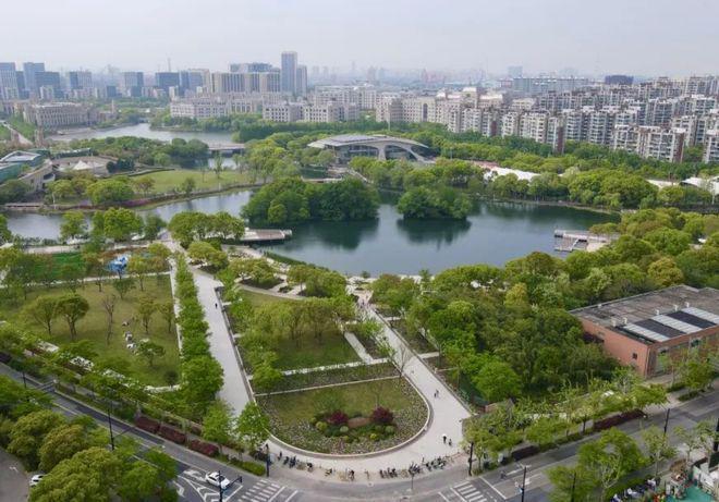站 售楼处发布：豪宅风范备受追捧！冰球突破爆百万大奖建发·海阅首府网(图2)